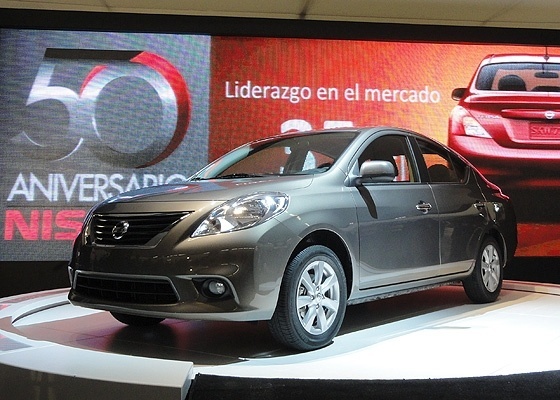<b>Nissan Versa em Guadalajara; no Brasil, chega em 2012 com o nome Sunny</b>