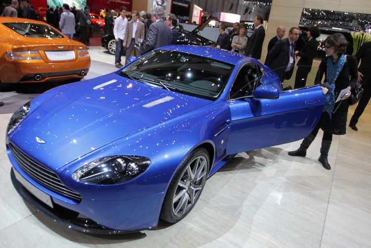 <b>Aston Martin V8 Vantage S</b>