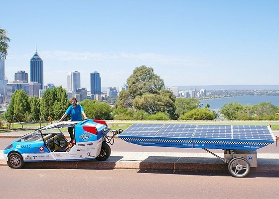 <b>Solartaxi, de Louis Palmer: com tempo bom, autonomia de 100 km em 24 horas</b> - Divulgação