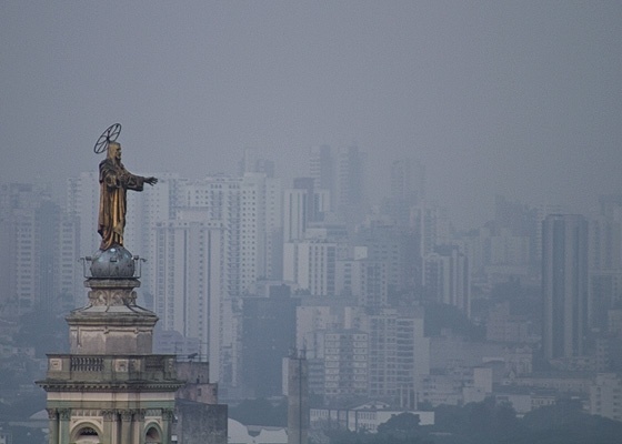 <b>São Paulo é a cidade mais poluída do Brasil, mas ainda assim o ar já melhorou</b> - Paula Giolito/Folhapress