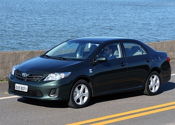 <b>Toyota Corolla é o único modelo médio entre os 15 mais vendidos -- no último lugar</b> - Murilo Góes/UOL