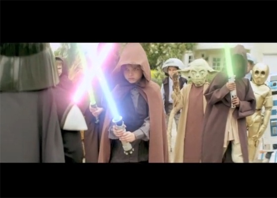 Rebeldes mirins enfrentam o vilão "Volks Vader" em vídeo divulgado pela ONG Greenpeace - Reprodução