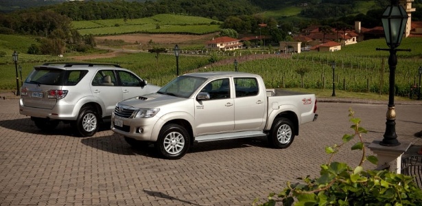 A Hilux e seu SUV, o Hilux SW4, foram os carros importados da Toyota mais vendidos no Brasil em 2012 - Divulgação